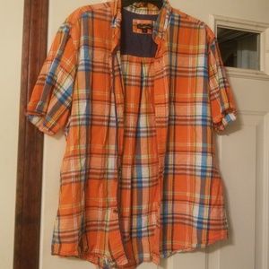 Mens Plaid Button down L